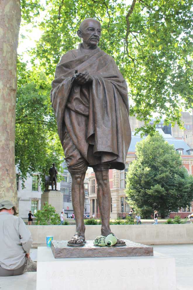 London, Part 1, Being Tourists - 26