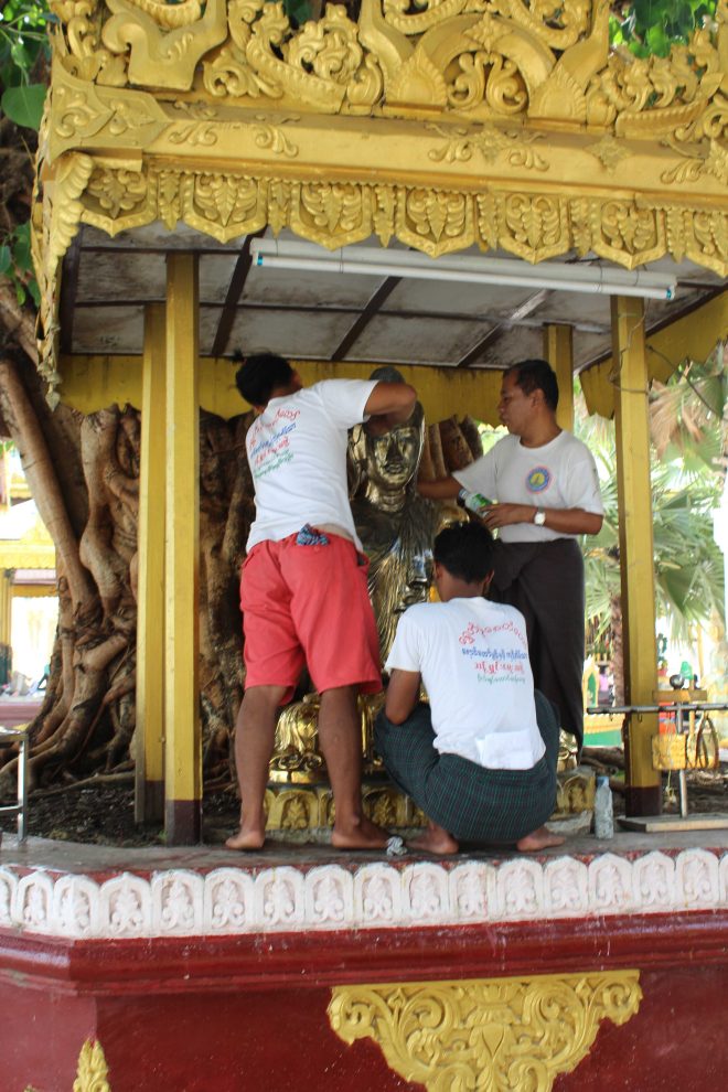Yangon, Shwedagon Pagoda - 15